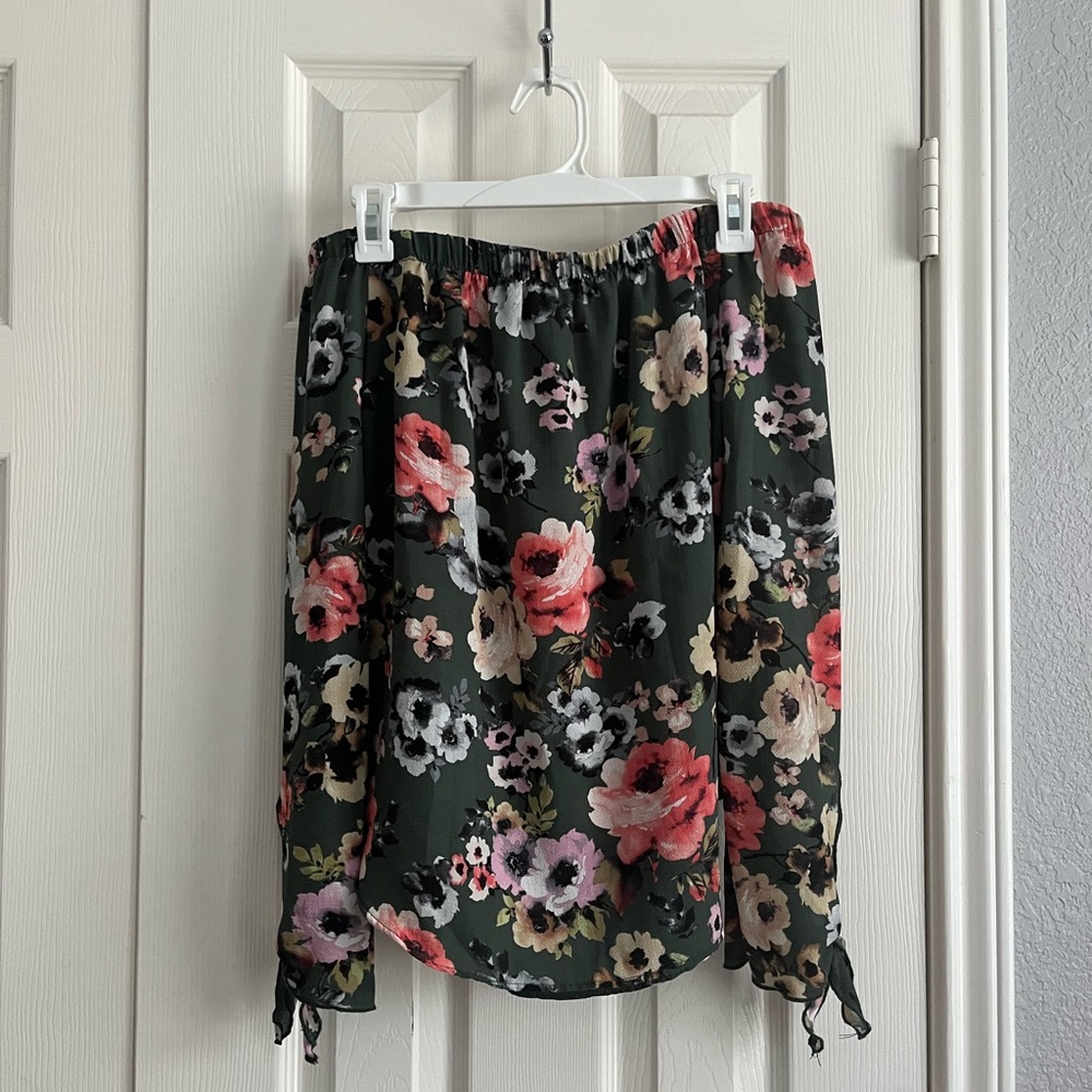 One clothing Los Angeles, green floral off the shoulder